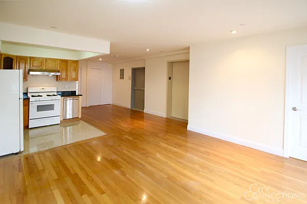 Rented by City Connections Realty | media 4