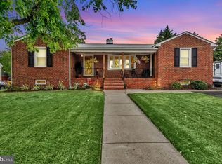 207 Lake Rd, Pasadena, MD 21122