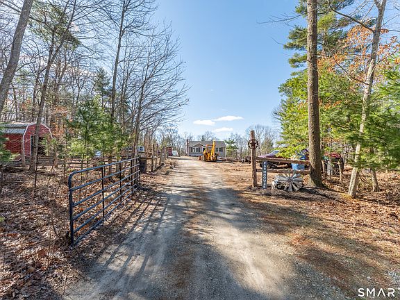 5th image of 523 Danielle Way