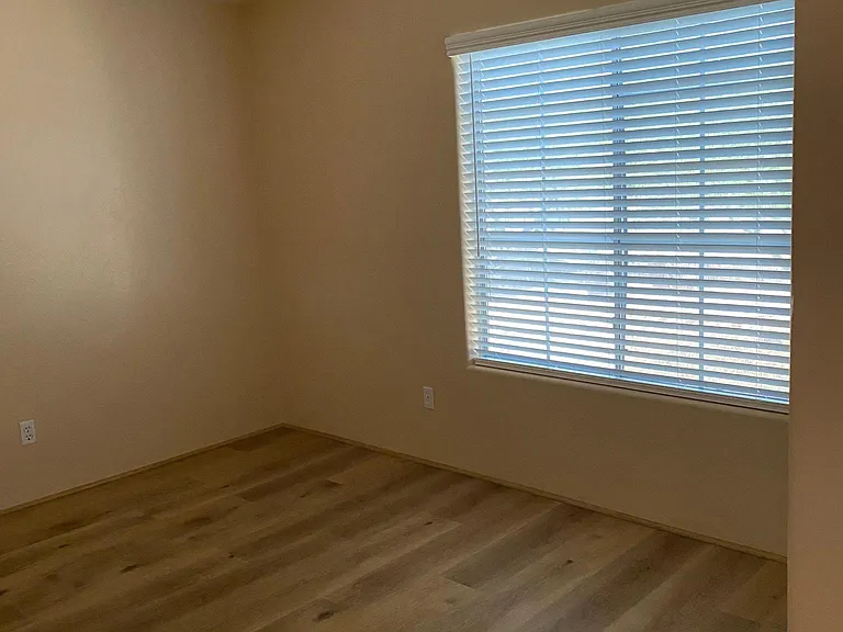 3041 E Loretta Dr — Photo 53
