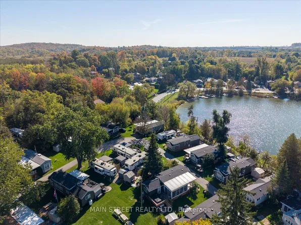 15 Hawaiian Cir, Whitchurch Stouffville, ON L4A 2Y4