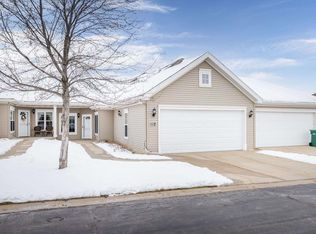 112 Northlight Way, Fitchburg, WI 53711