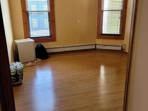 2nd image of 293 Magnolia Ave Floor 2