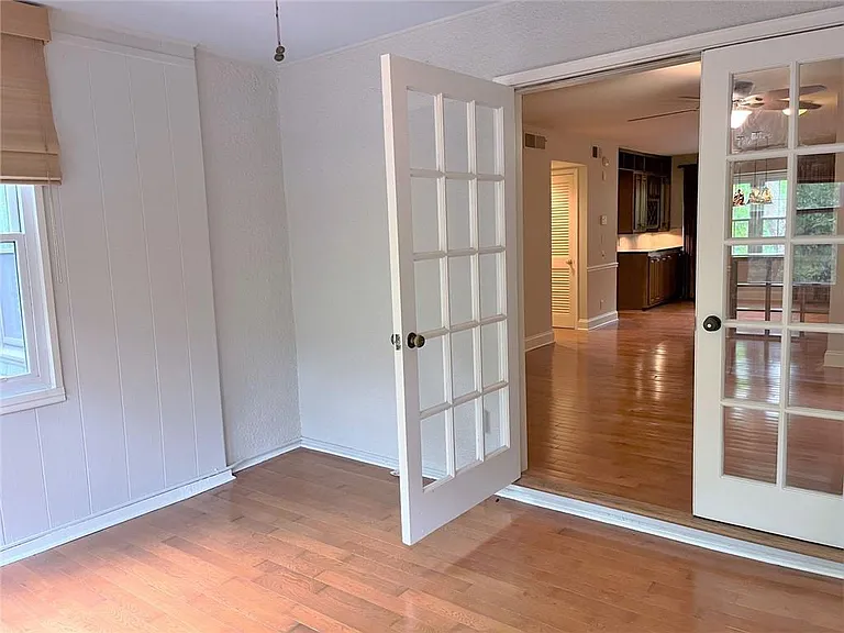 82 Montre Sq NW — Photo 12
