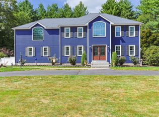 19 King Philip Path, Mendon, MA 01756