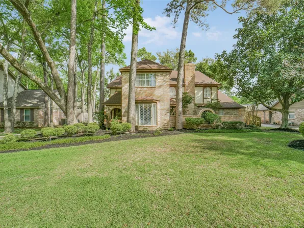 11922 Moorcreek Dr, Houston, TX 77070