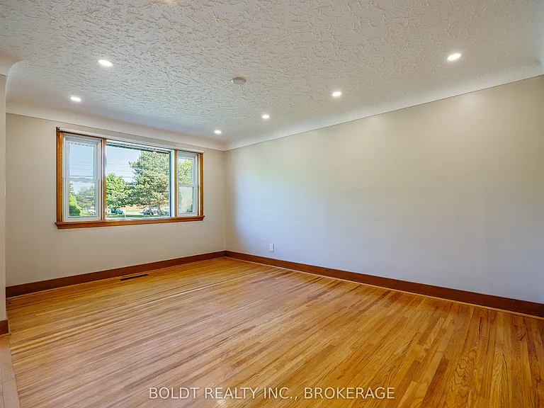127 Louth St #1 — Photo 6