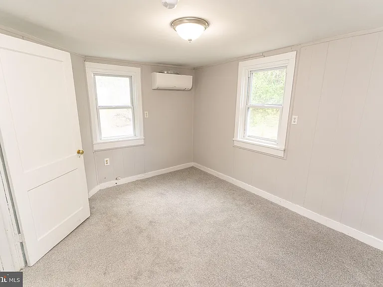 115 Davis Ln — Photo 15