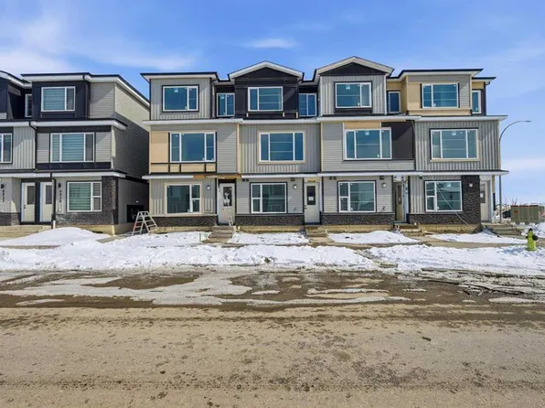 8814 E 48th St NE, Calgary, AB T3J 2J5