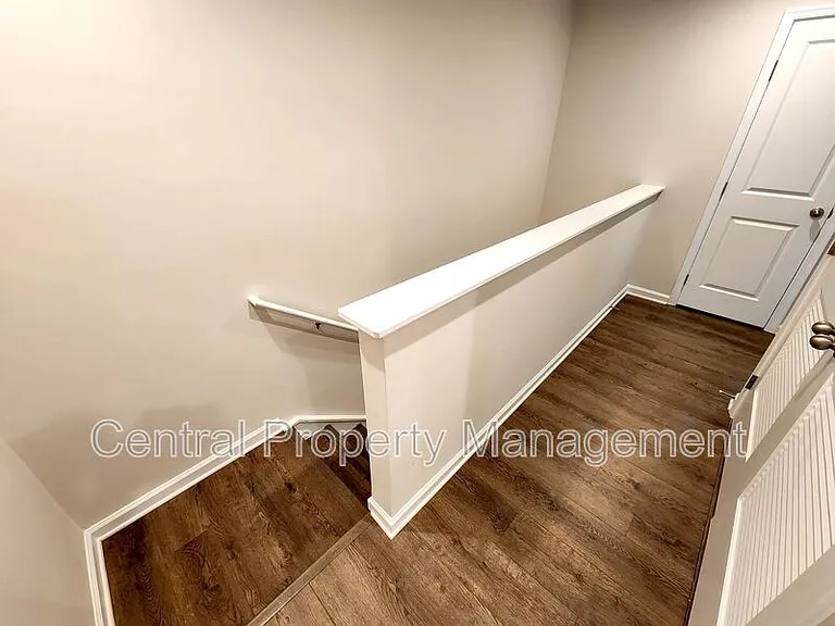 165 Sarnesfield Way — Photo 18