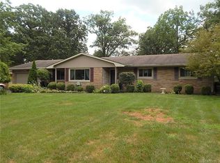 1941 Devon Dr, Springfield, OH 45503