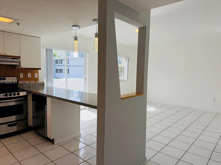 3052 SW 27th Ave #204 — Photo 16