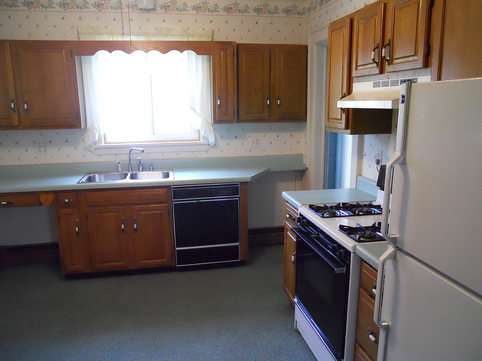 2nd image of 436 Derrick Road