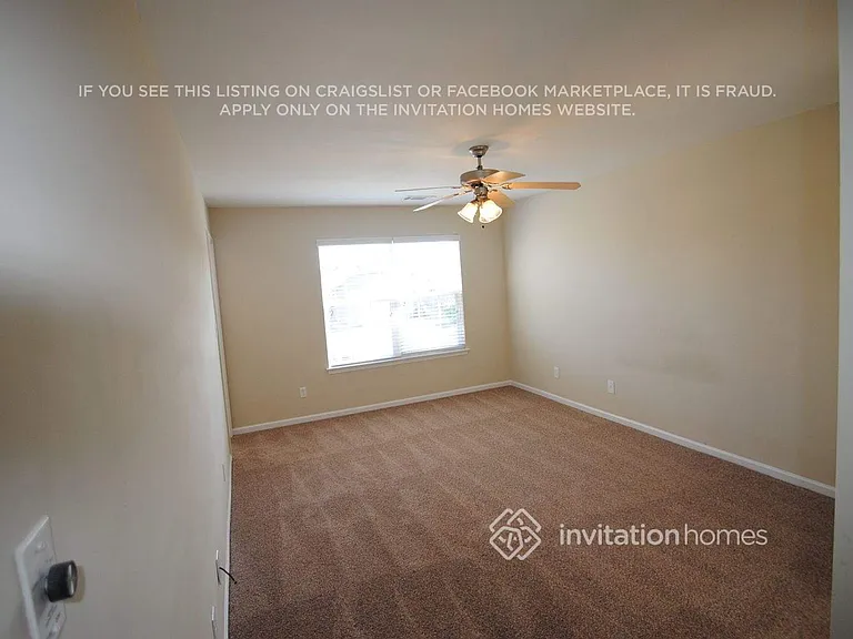 214 Glencroft Dr — Photo 3