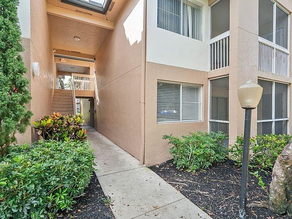 3rd image of 9899 Westview Drive #516