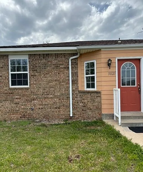 5025 W Lakeview Rd — Photo 1
