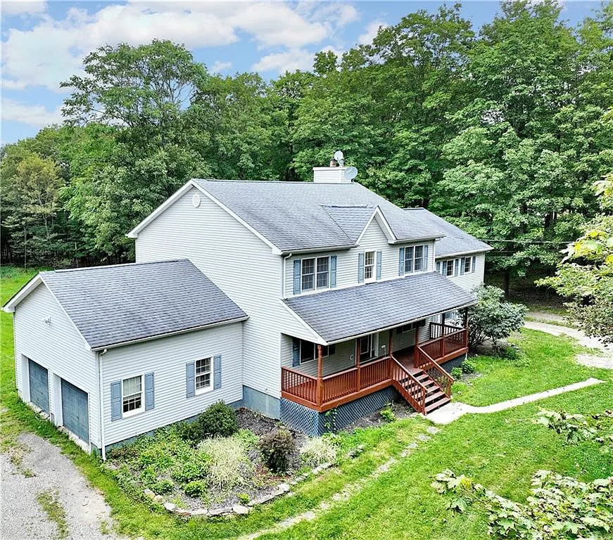 80 Old Quaker Hill Rd — Photo 3
