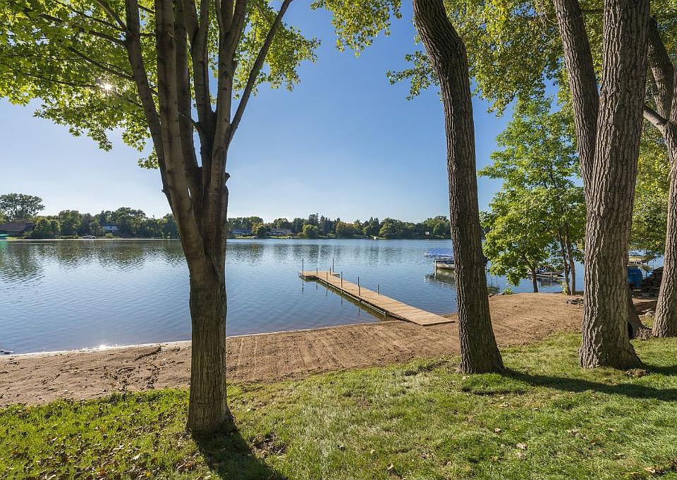 Apple - kouuuuuki 4705 Cedar Lake Road S, Saint Louis Park, MN 55416 - MLS