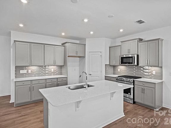 2nd image of 11537 Glasden Rd