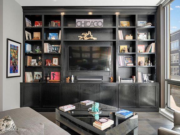 5th image of 23 N Aberdeen St #2N