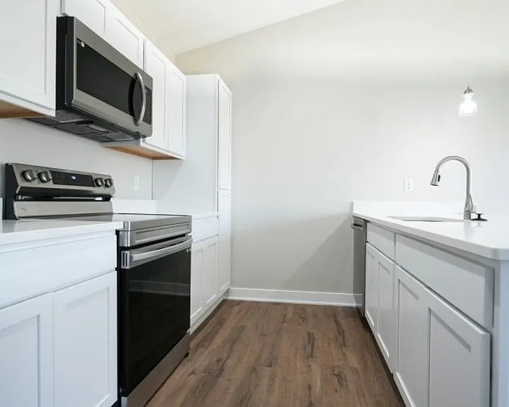 700 SE Mesa Dr — Photo 15