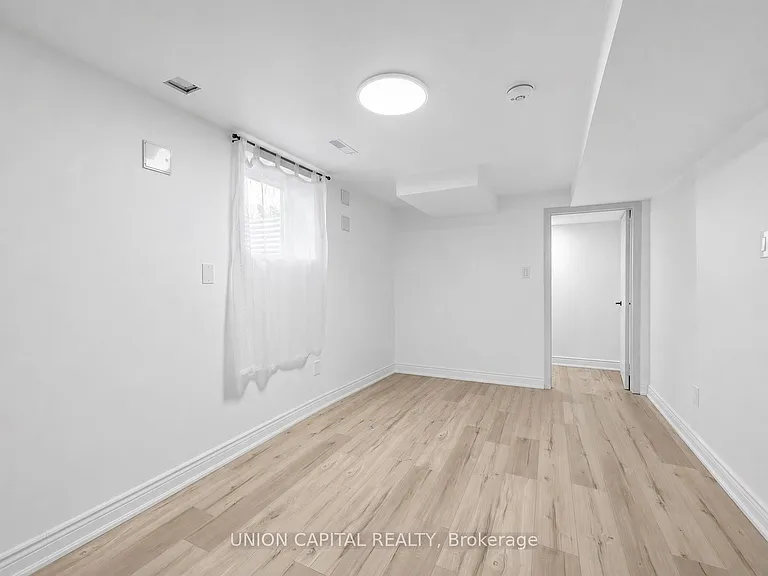 274 Harrowsmith Dr #BASEMENT — Photo 9