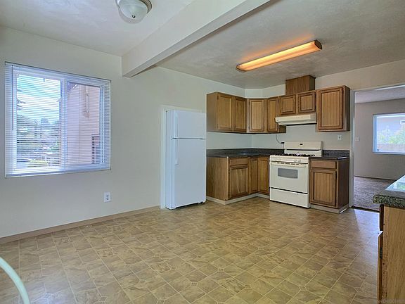 4th image of 6190 Dixie Dr