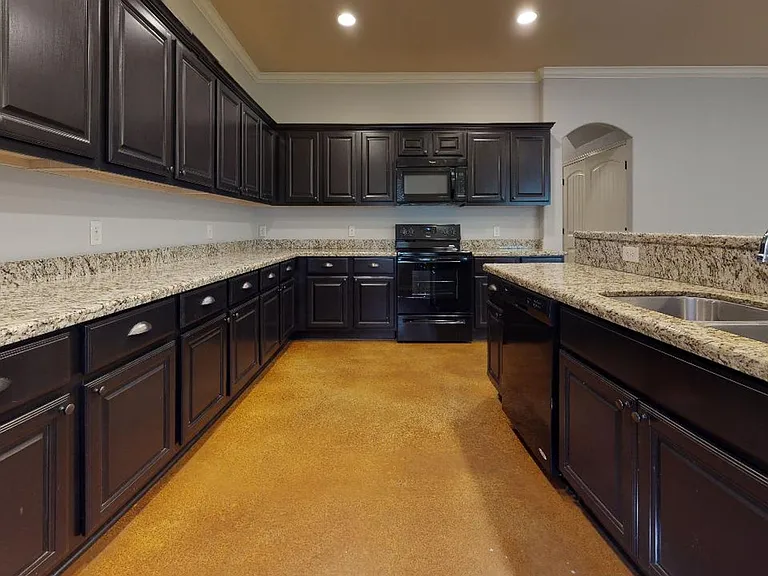 203 Capps Dr — Photo 2