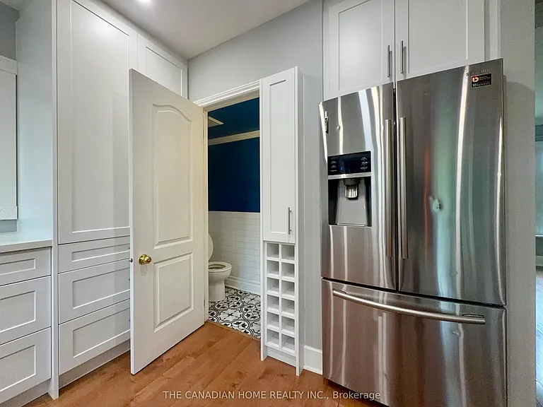 71 English St — Photo 17
