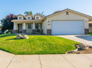 267 Sherman Peak Dr, Bakersfield, CA 93308