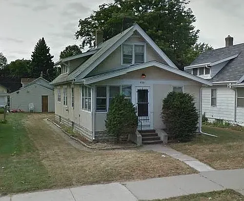 4541 Camden Ave N Photo 1