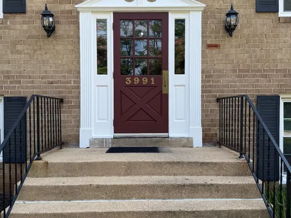 3991 Lyndhurst Dr APT 204, Fairfax, VA 22031