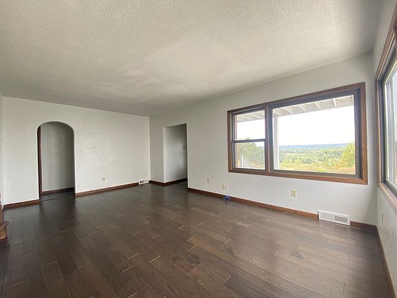 2nd image of 1821 Grandview Ave