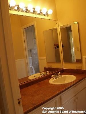 3rd image of 3518 LAKEFIELD DR