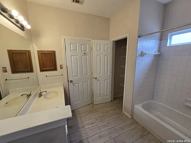 1803 White Magnolia — Photo 17