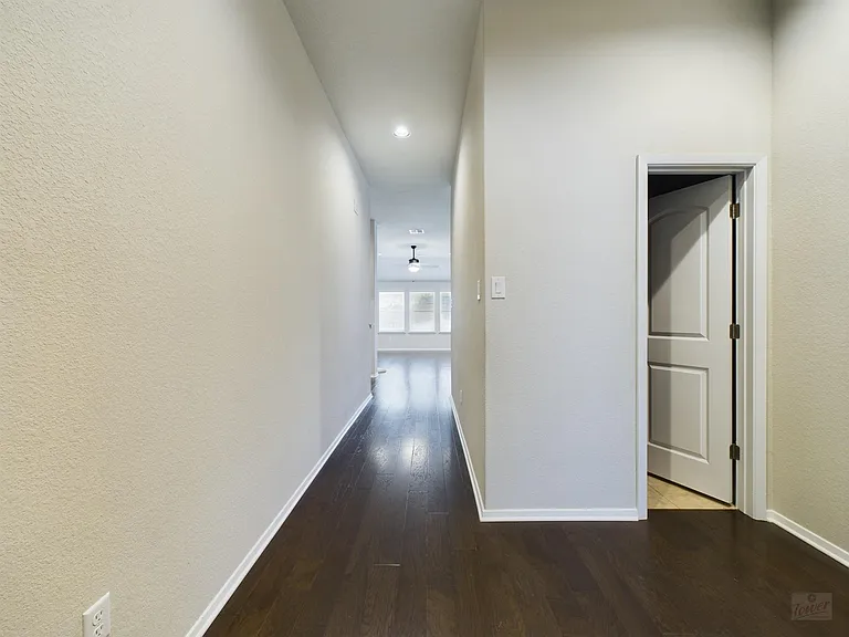 2409 Brook Crest Way — Photo 17