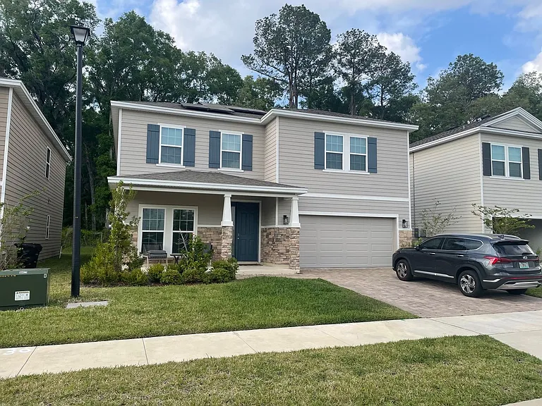 13616 NW 14th Pl — Photo 1
