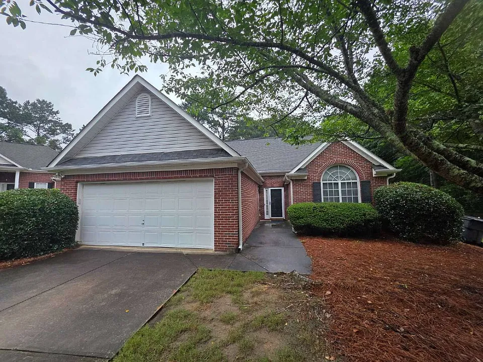 120 Cloverwood Dr