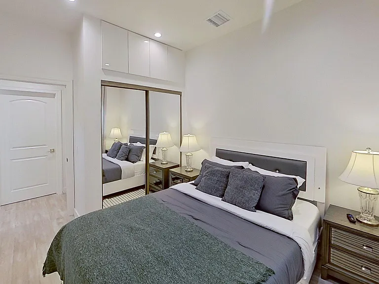 6337 Agnes Ave — Photo 22