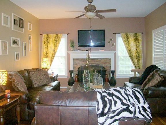 3rd image of 244 Mountain View Dr