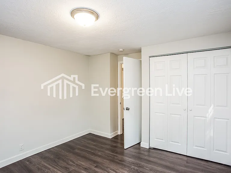 1135 Rita Ave — Photo 4