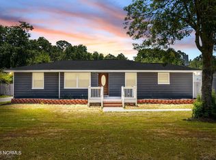 519 Silver Lake Rd, Wilmington, NC 28412