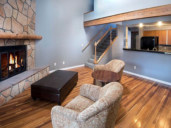 3rd image of 534 E 3rd St #102