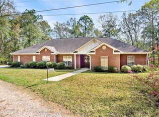 2400 Waterford Dr, Semmes, AL 36575