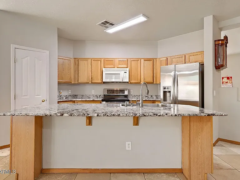 7270 W Gardenia Ave — Photo 2