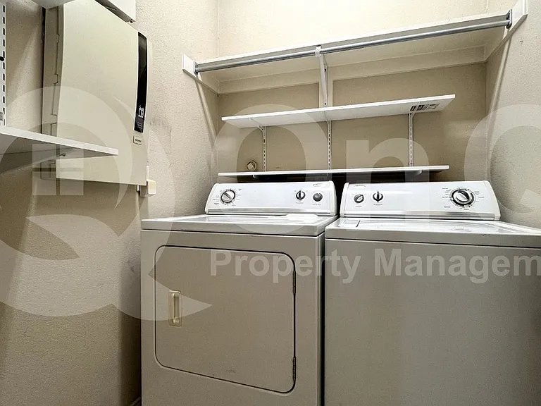 6798 Lee Meadow Dr — Photo 26