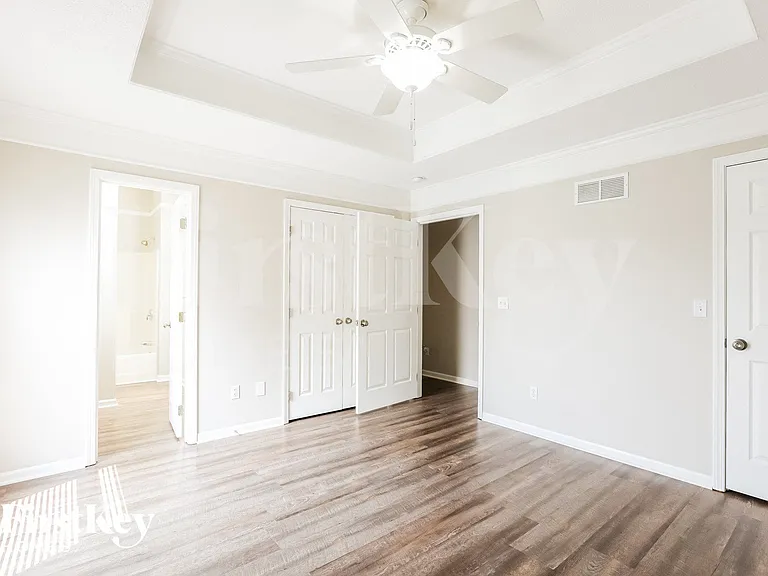 7016 N Bristol Ave — Photo 10