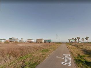 992 Smith Dr, Gilchrist, TX 77617