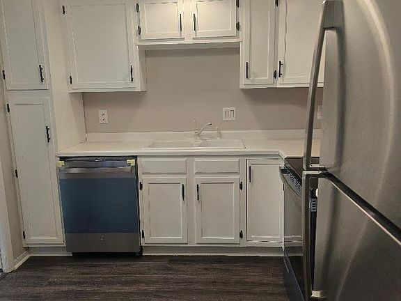 3rd image of 4710 58th Ave N APT 106