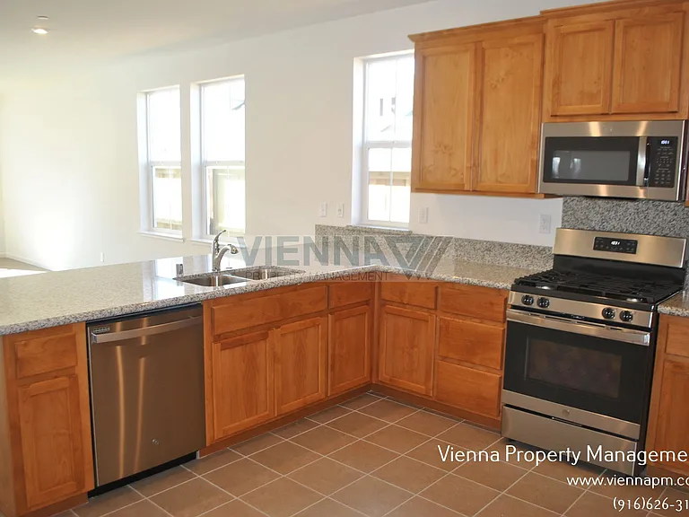 101 Chesapeake Ct — Photo 14